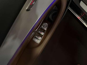 Mercedes Classe E 300 — photo 12