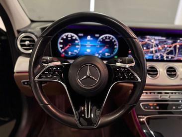 Mercedes Classe E 300 — photo 27