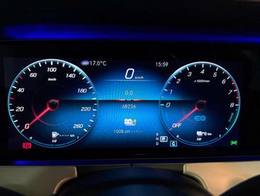 Mercedes Classe E 300 — photo 32