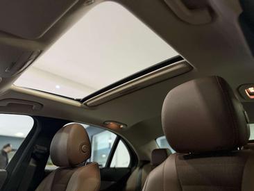 Mercedes Classe E 300 — photo 33
