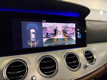 Mercedes Classe E 300 — photo 34