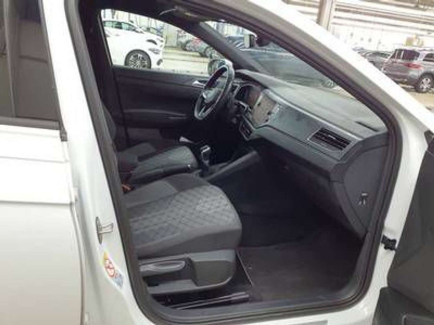 Volkswagen Taigo R-Line - 2025 - Joinsteer - #4