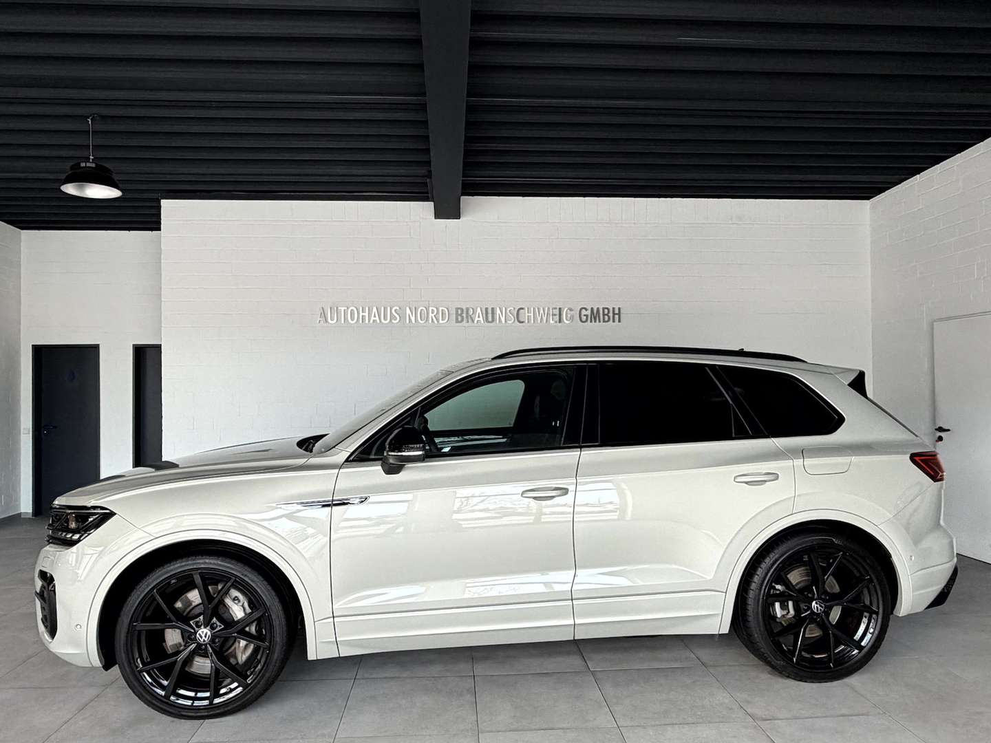 Volkswagen Touareg R BlackStyle - 2021 - Joinsteer - #3