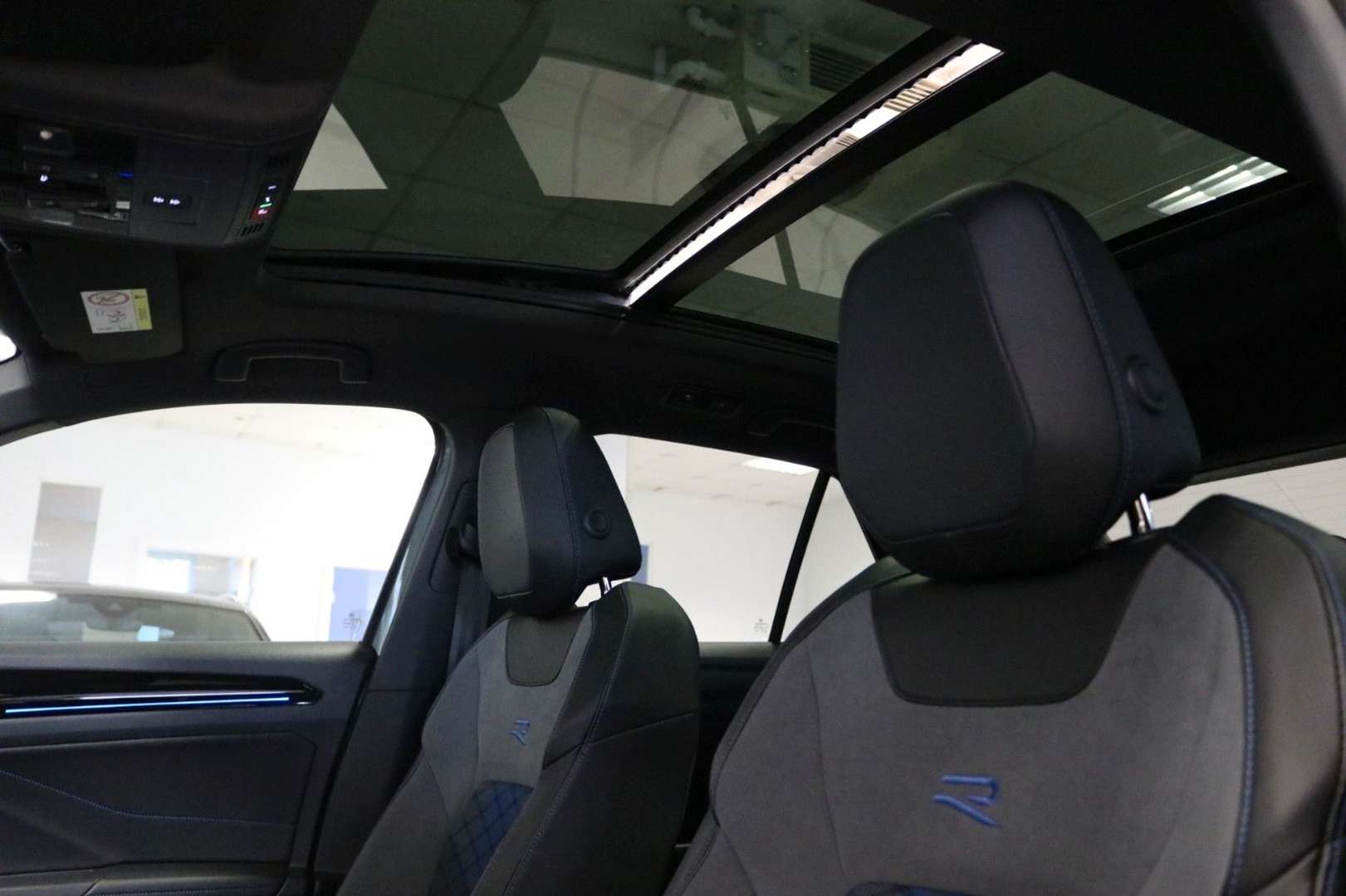 Volkswagen T-Roc R-Line - 2022 - Joinsteer - #12