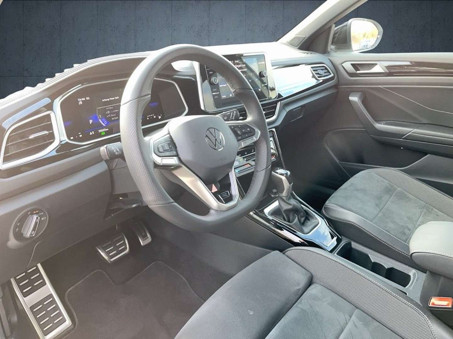 Volkswagen T-Roc R-Line - 2025 - Joinsteer - #10