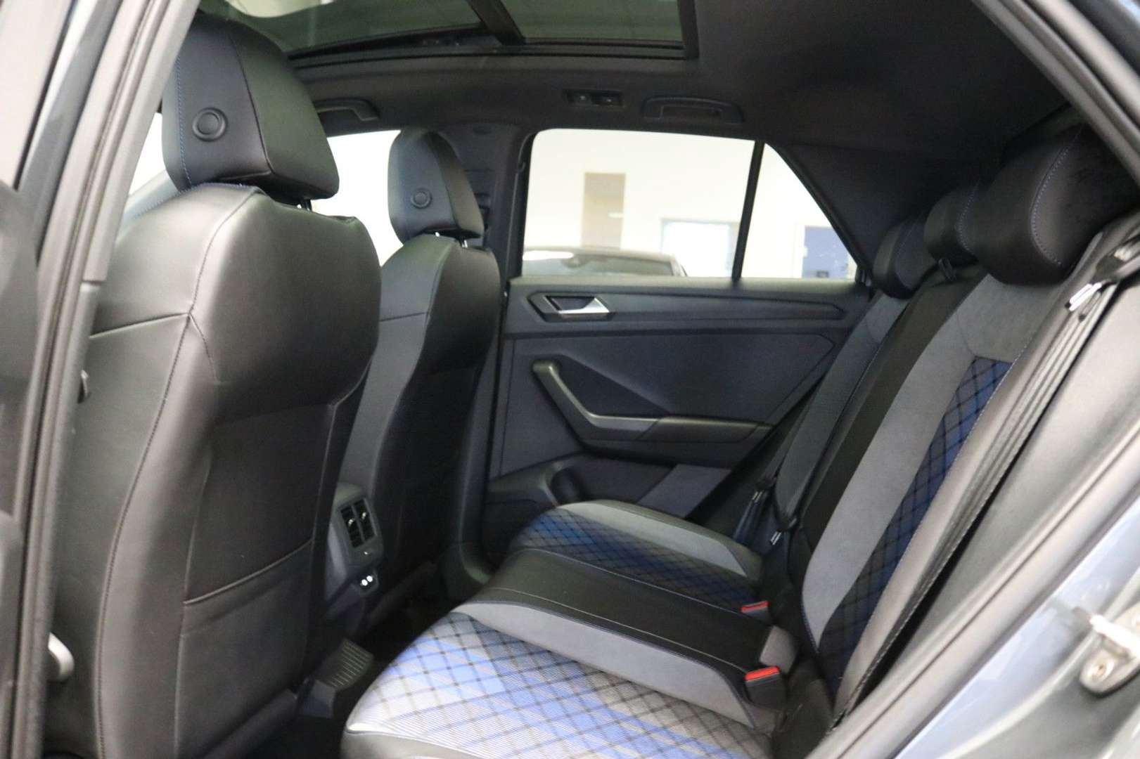 Volkswagen T-Roc R-Line - 2022 - Joinsteer - #27