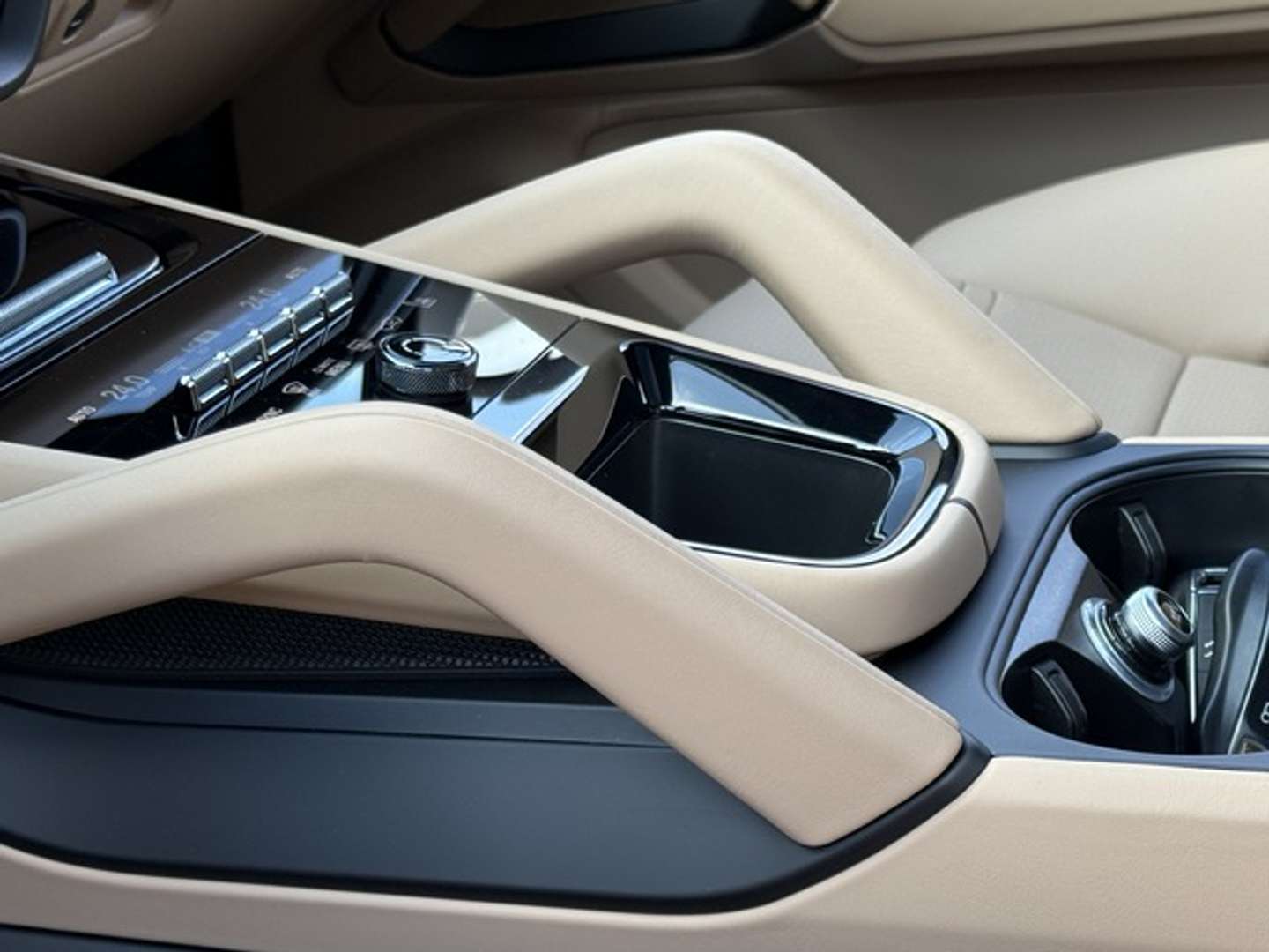 Porsche Cayenne II E-Hybrid - 2025 - Joinsteer - #10