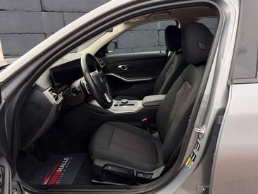 BMW Série 3 Touring 330e — photo 7