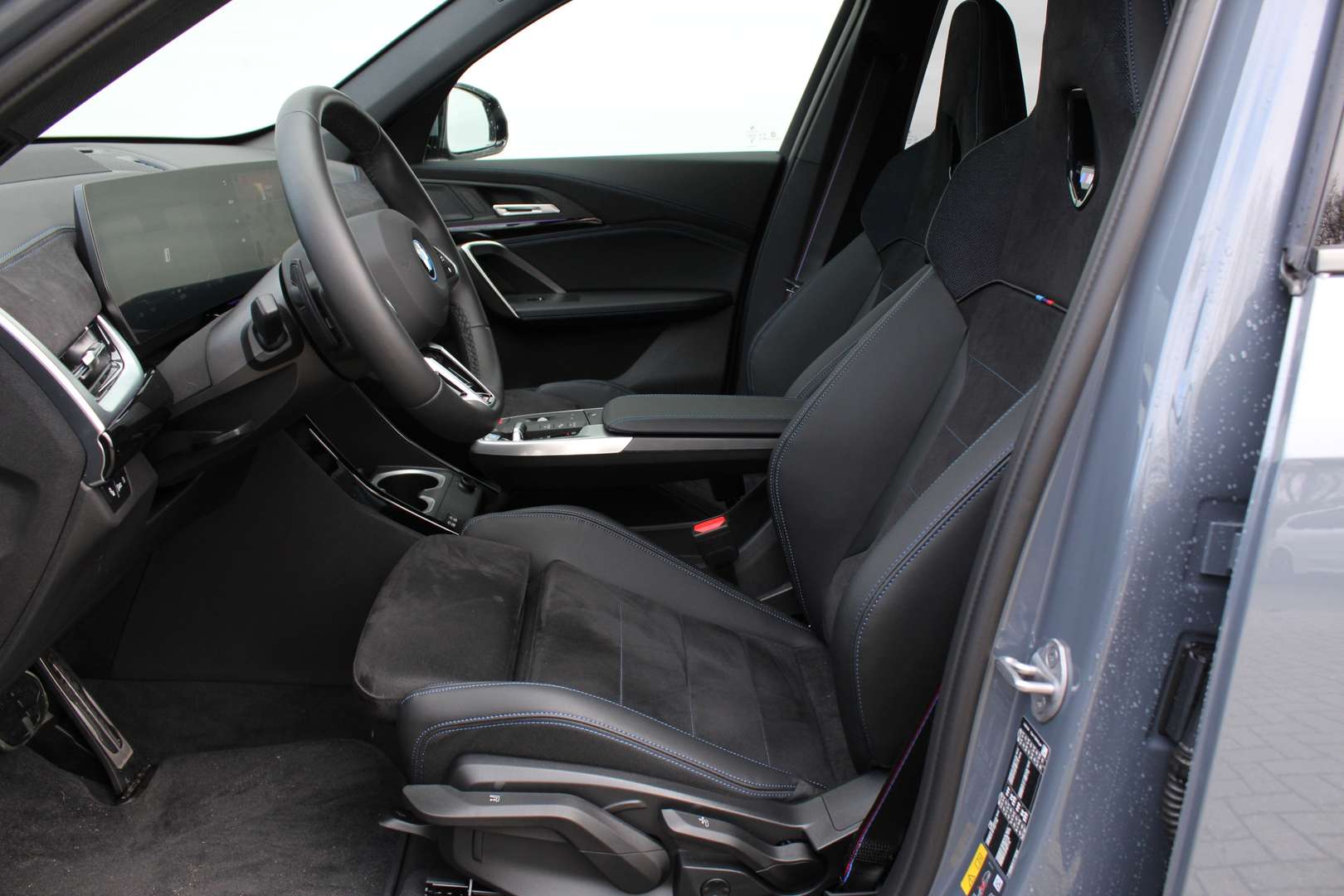 BMW IX1 M Sport EDrive20 - 2025 - Joinsteer - #6