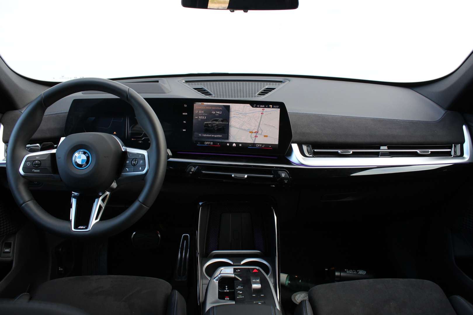 BMW IX1 M Sport EDrive20 - 2025 - Joinsteer - #12