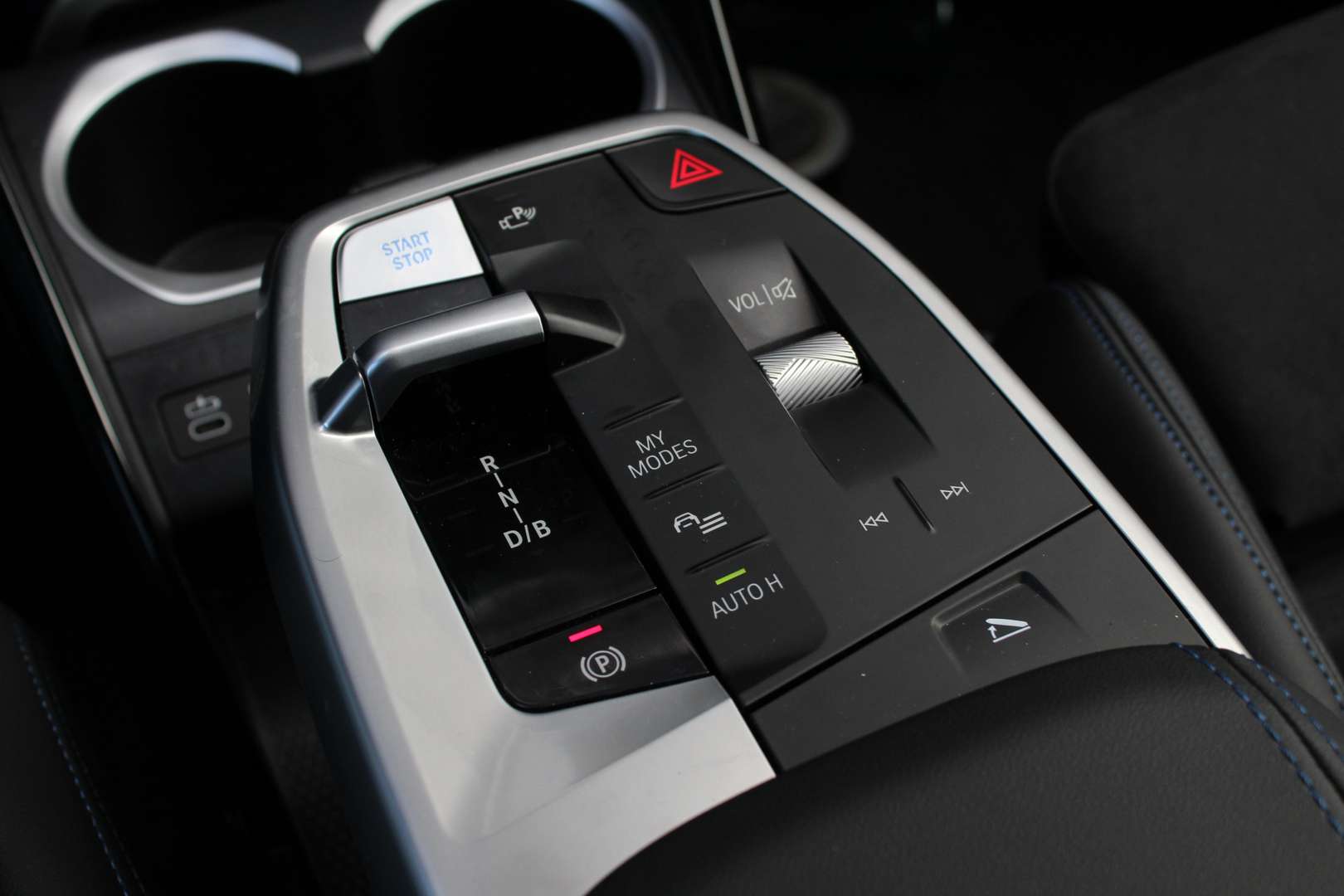 BMW IX1 M Sport EDrive20 - 2025 - Joinsteer - #21