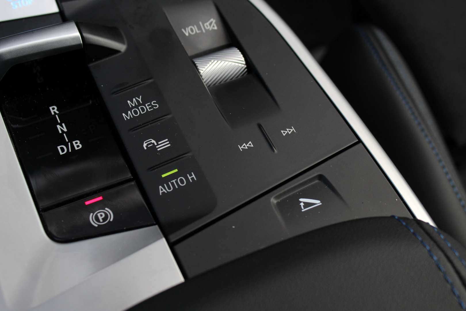 BMW IX1 M Sport EDrive20 - 2025 - Joinsteer - #22
