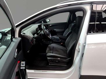Volkswagen ID.4 Pro — photo 6
