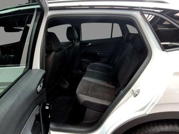 Volkswagen ID.4 Pro — photo 7