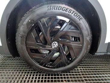 Volkswagen ID.4 Pro — photo 11