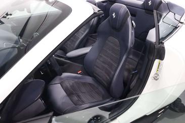 Ferrari Roma Spider — photo 11