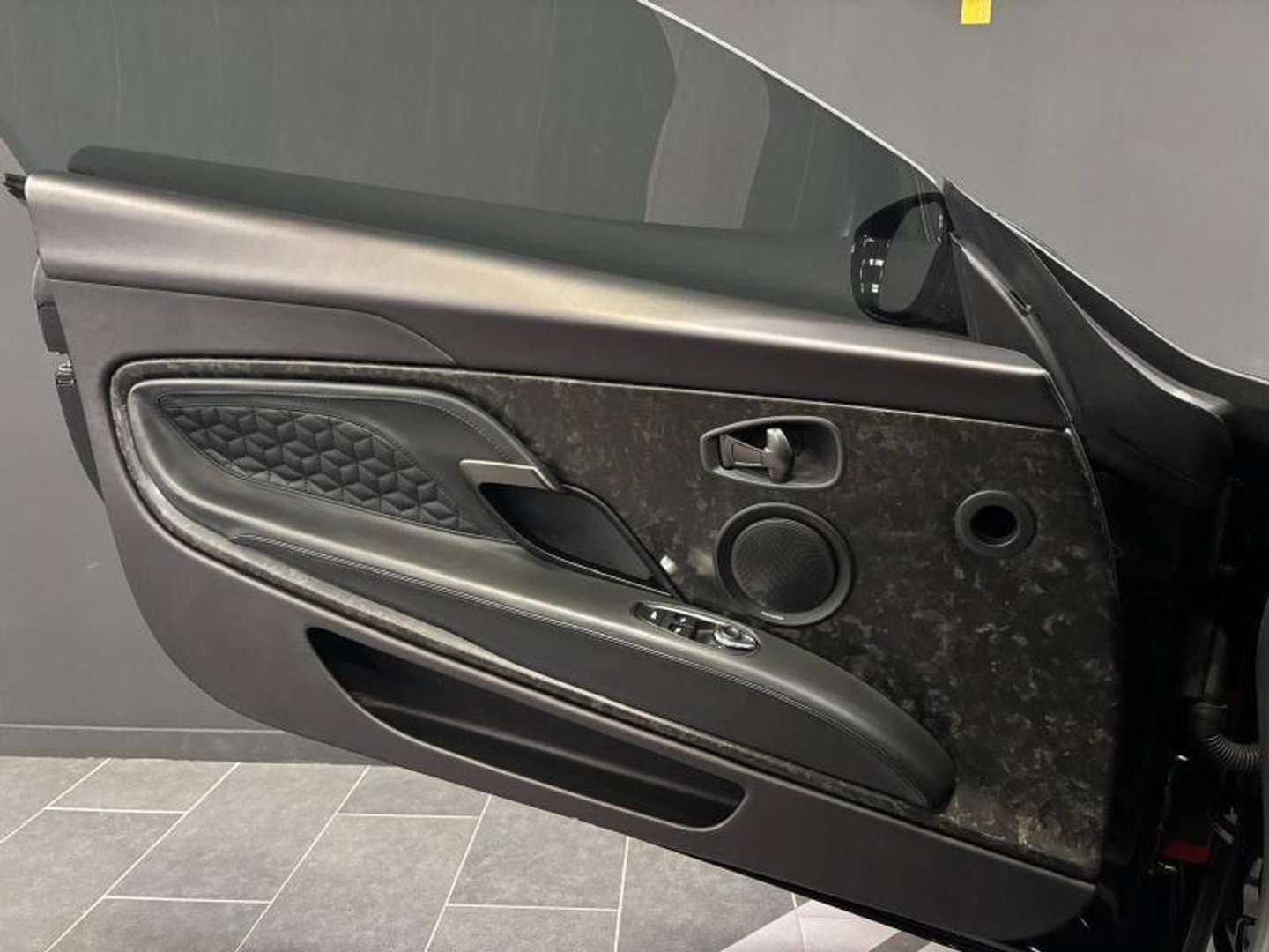 Aston Martin DBS Superleggera V12 5.2 725ch - 2019 - Joinsteer - #14