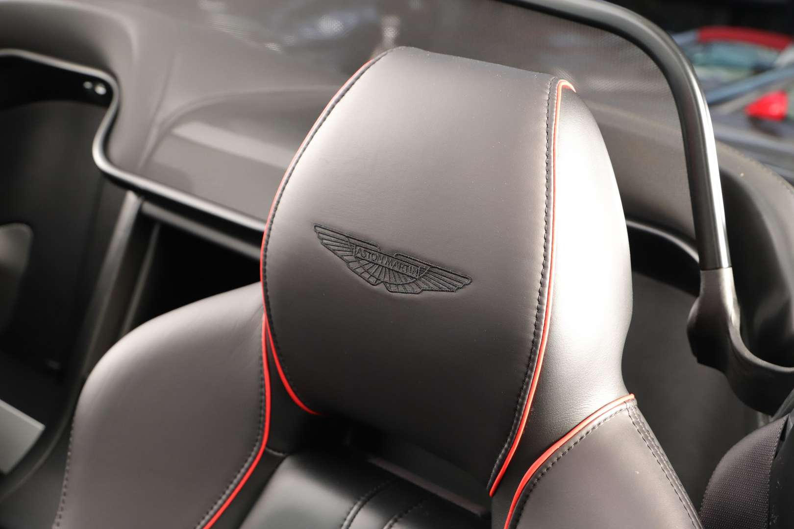 Aston Martin V8 Vantage Roadster AMR Sportshift - 2019 - Joinsteer - #14