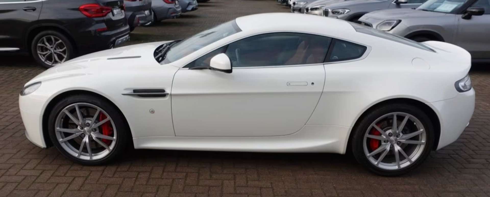 Aston Martin Vantage V8 - 2017 - Joinsteer - #1