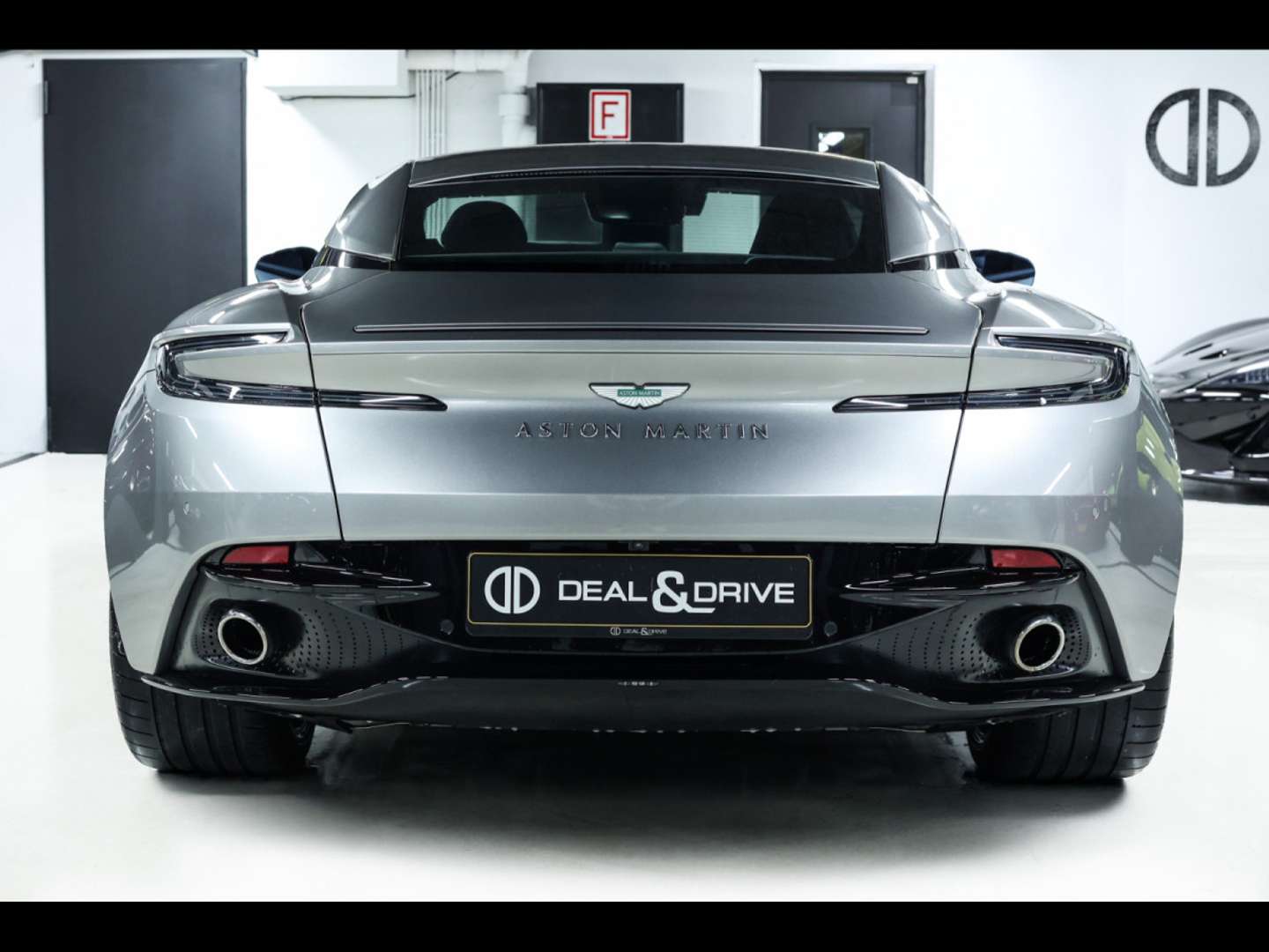 Aston Martin DB12 Coupé 4.0 V8 ALUMINITE - 2024 - Joinsteer - #4