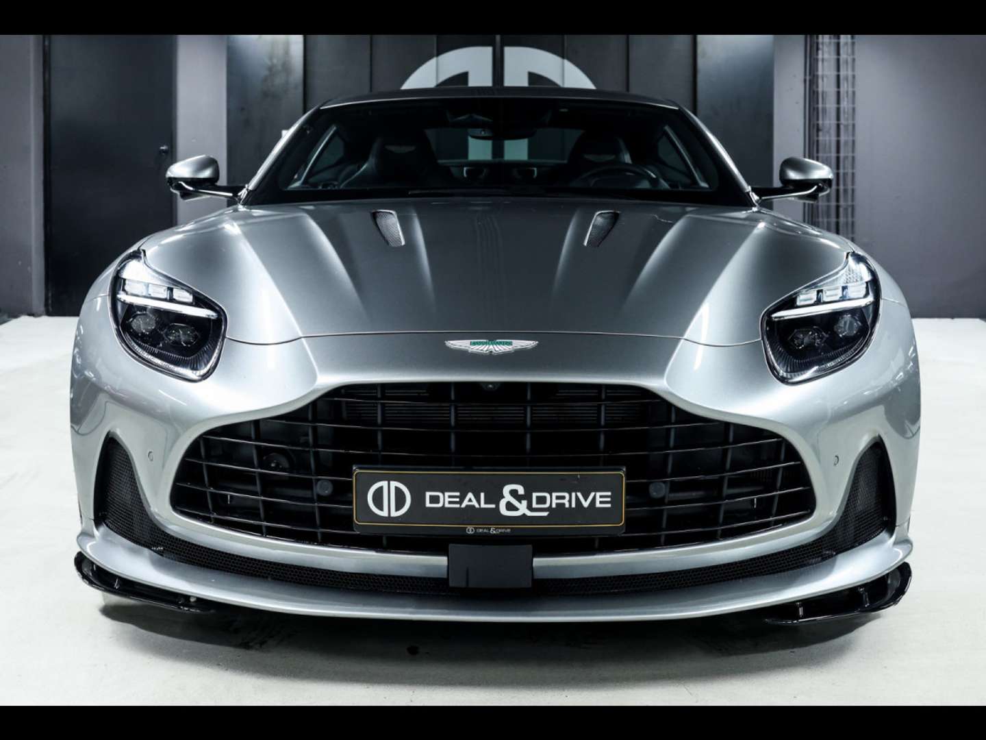 Aston Martin DB12 Coupé 4.0 V8 ALUMINITE - 2024 - Joinsteer - #5