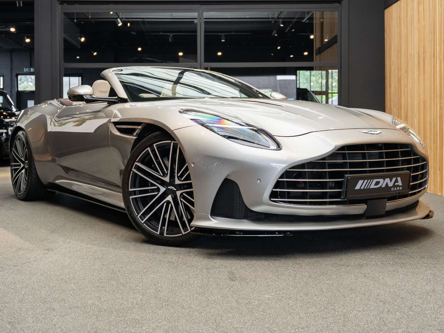 Aston Martin DB12 Volante 4.0 V8 Keramisch - 2024 - Joinsteer - #1