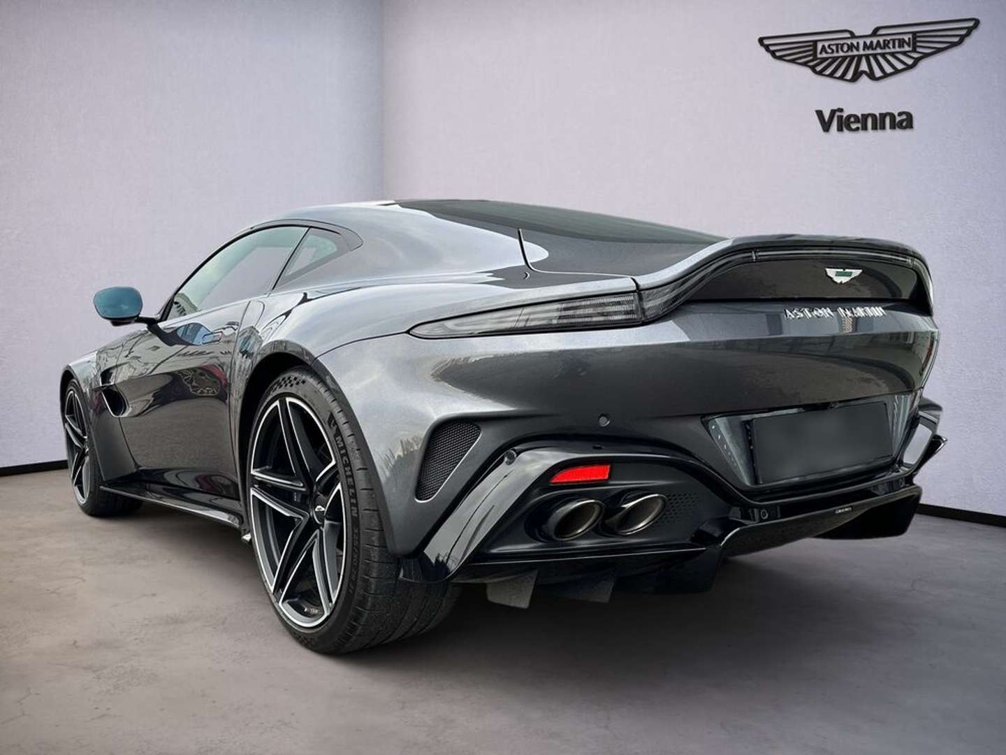 Aston Martin Vantage Coupe BlackPack - 2025 - Joinsteer - #4