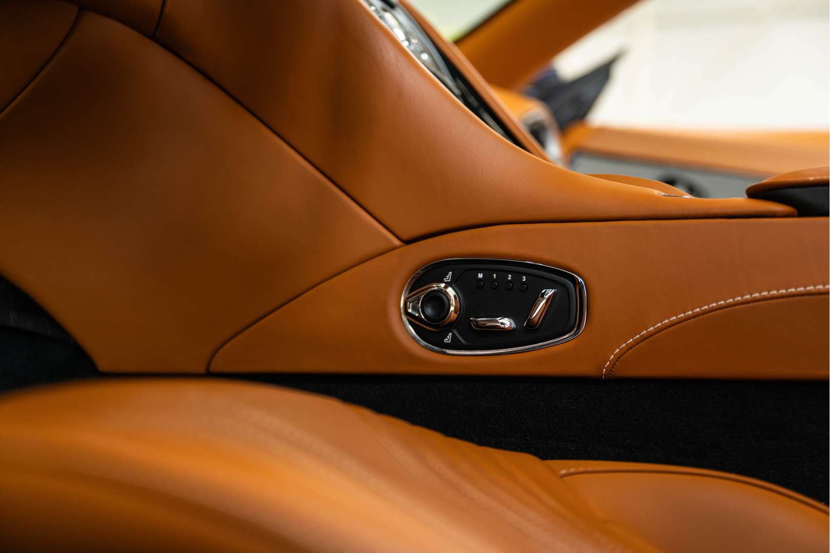 Aston Martin DB11 Volante 4.0 V8 - 2018 - Joinsteer - #23