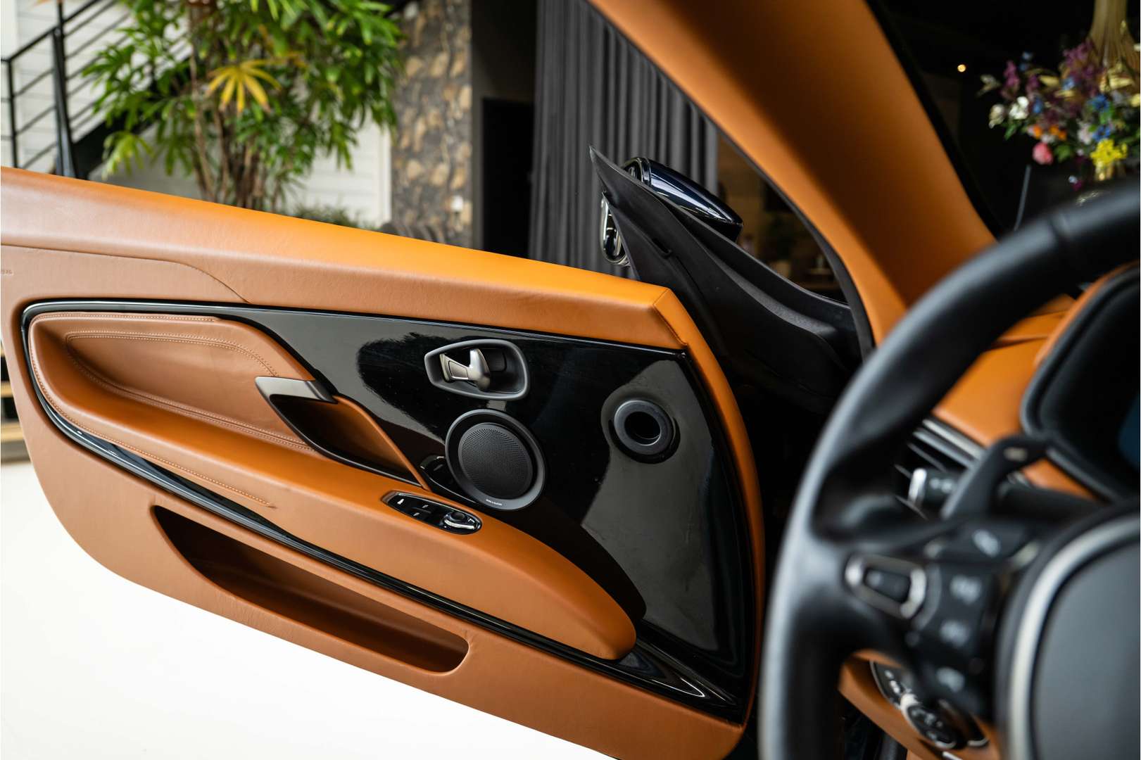 Aston Martin DB11 Volante 4.0 V8 - 2018 - Joinsteer - #24