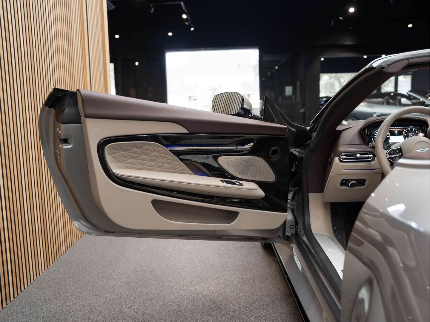 Aston Martin DB12 Volante 4.0 V8 Keramisch - 2024 - Joinsteer - #6