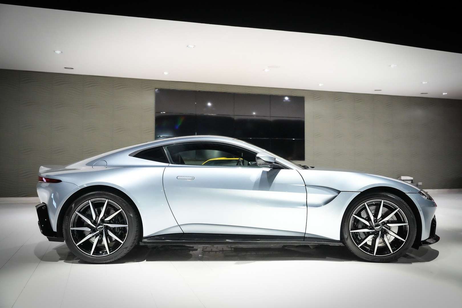 Aston Martin Vantage V8 SPORT-PAKET - 2021 - Joinsteer - #7