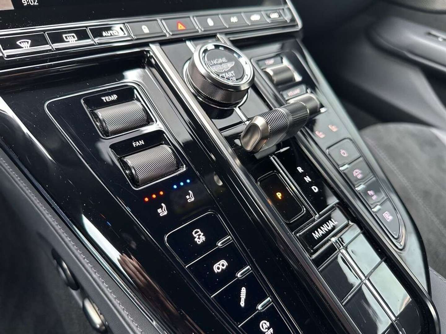 Aston Martin Vantage Coupe BlackPack - 2025 - Joinsteer - #9