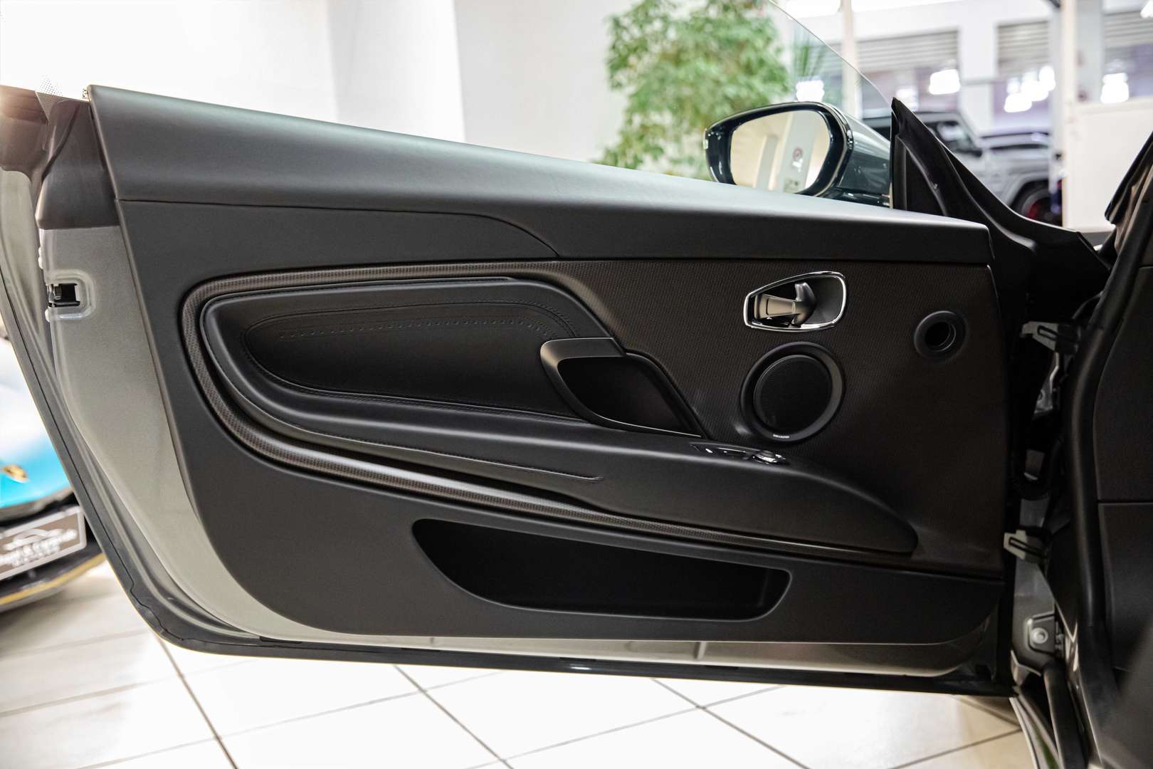 Aston Martin DB11 V12 AMR PACK - 2017 - Joinsteer - #8