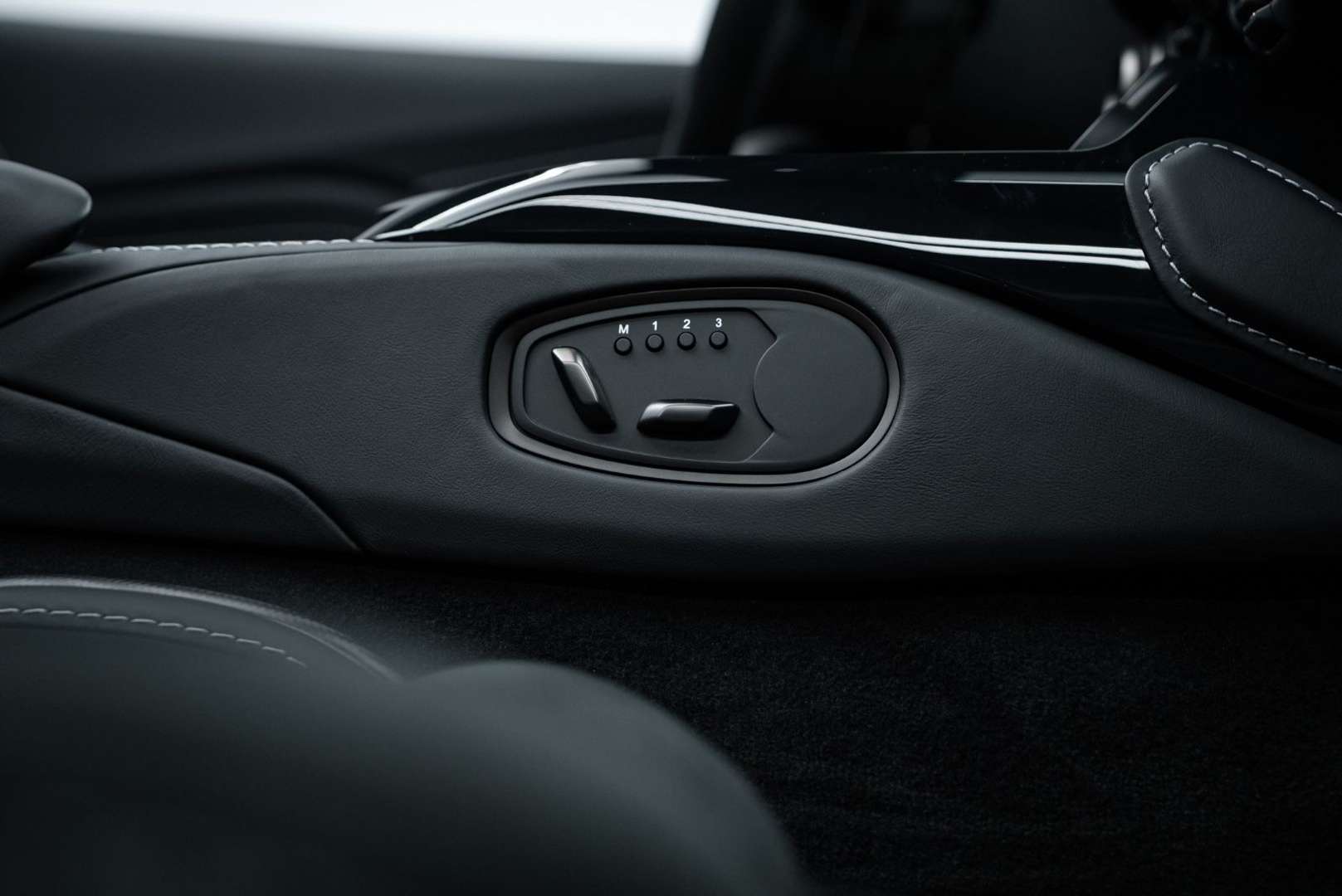 Aston Martin Vantage Roadster Non Identifiée - 2023 - Joinsteer - #19