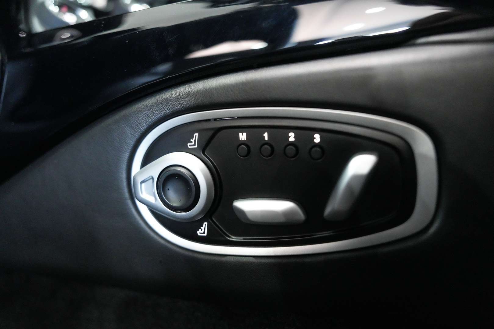 Aston Martin Vantage V8 SPORT-PAKET - 2021 - Joinsteer - #22