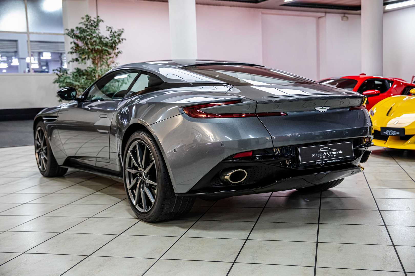 Aston Martin DB11 V12 AMR PACK - 2017 - Joinsteer - #4