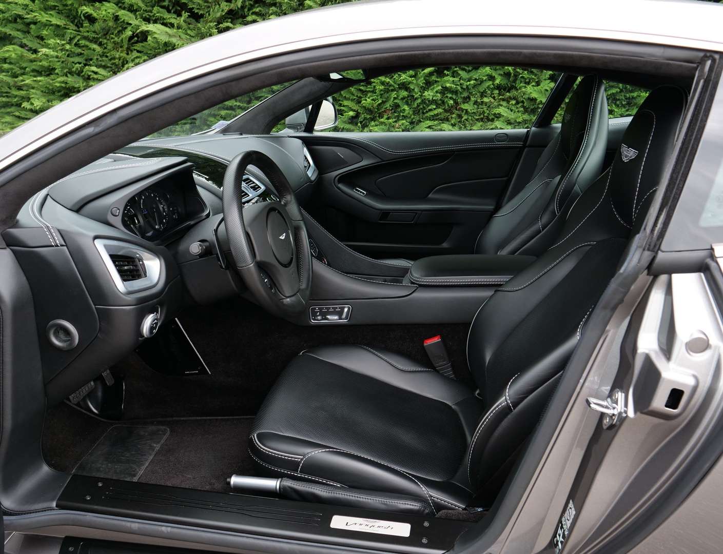 Aston Martin Vanquish 5.9i V12 Touchtronic - 2015 - Joinsteer - #22