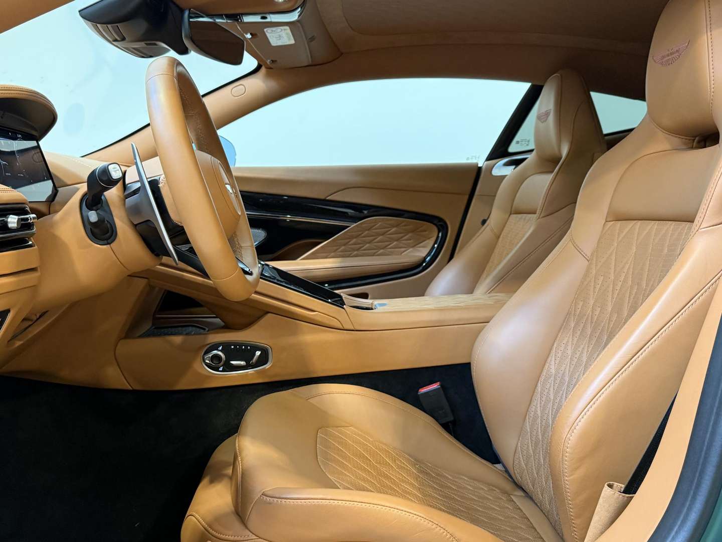 Aston Martin DB12 Coupé 4.0 V8 - 2024 - Joinsteer - #12