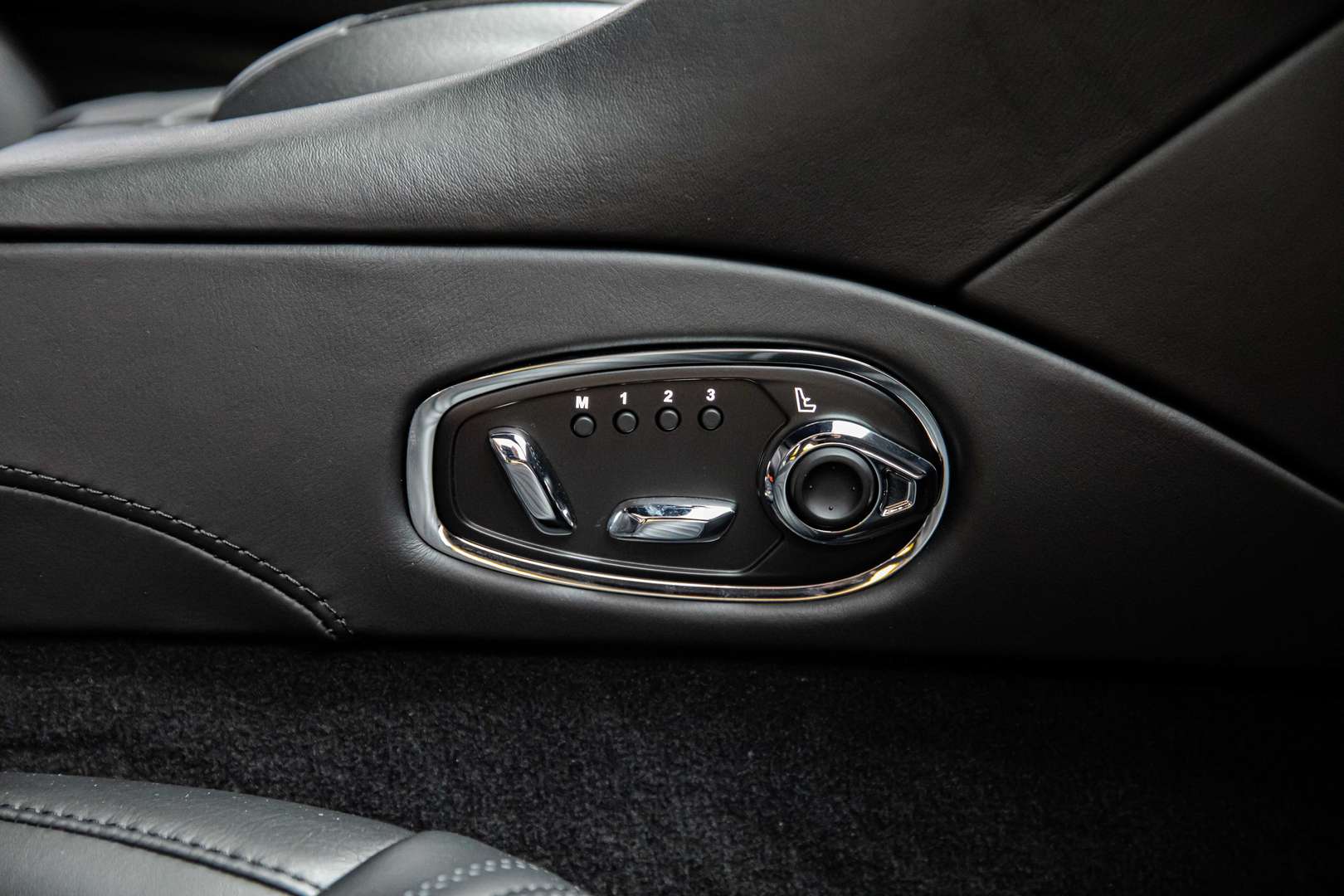 Aston Martin DB11 V12 AMR PACK - 2017 - Joinsteer - #11