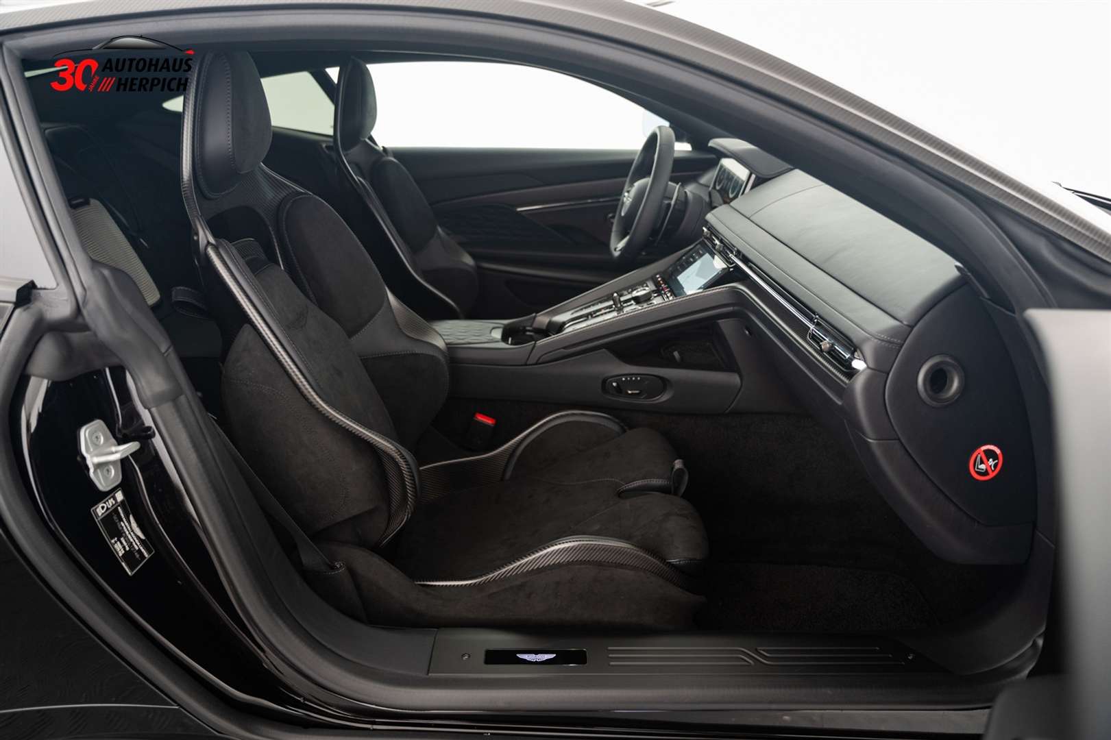 Aston Martin DB Performance - 2024 - Joinsteer - #21