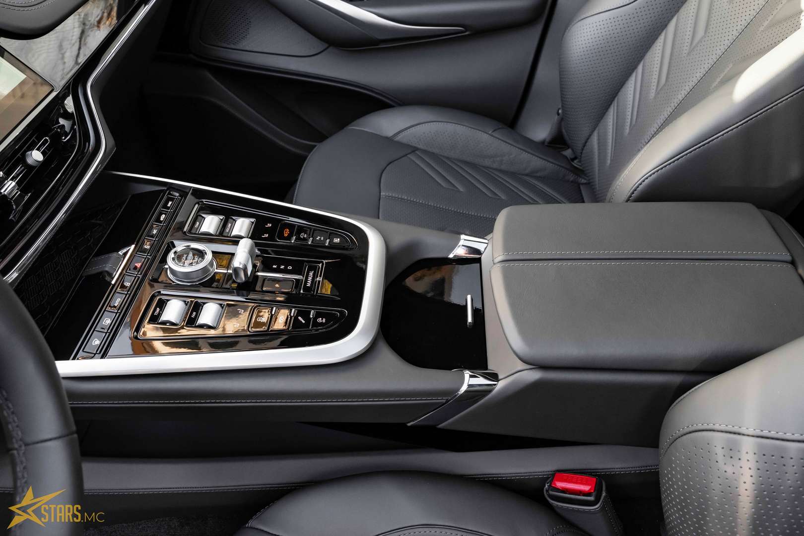 Aston Martin DBX 730 - 2025 - Joinsteer - #33