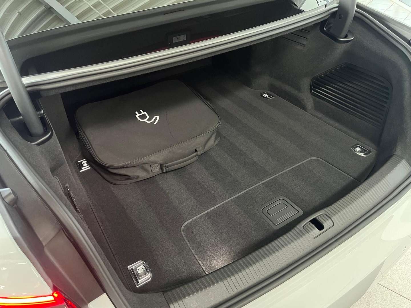 Audi A8 S Line 60 TFSI E - 2020 - Joinsteer - #12