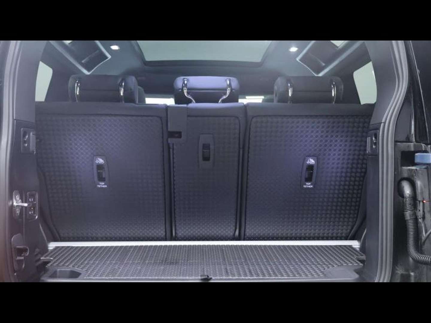 Land Rover Defender 90 D200 X-Dynamic SE AWD Auto - 2026 - Joinsteer - #6