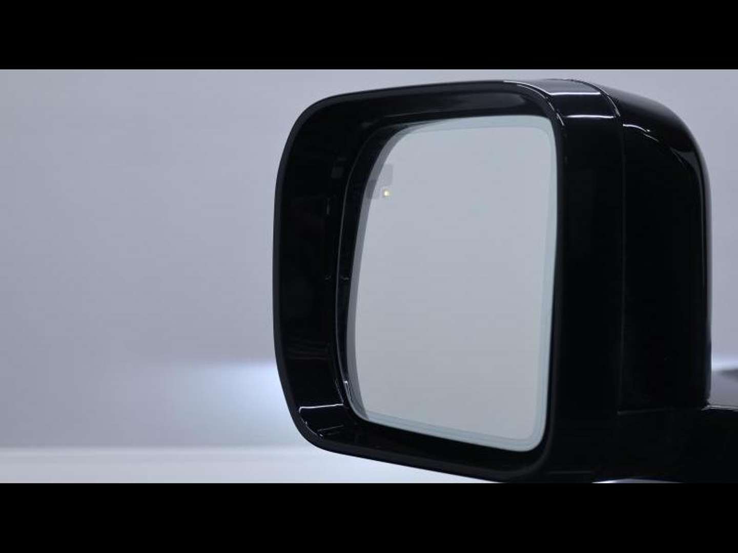 Land Rover Defender 90 D200 X-Dynamic SE AWD Auto - 2026 - Joinsteer - #26