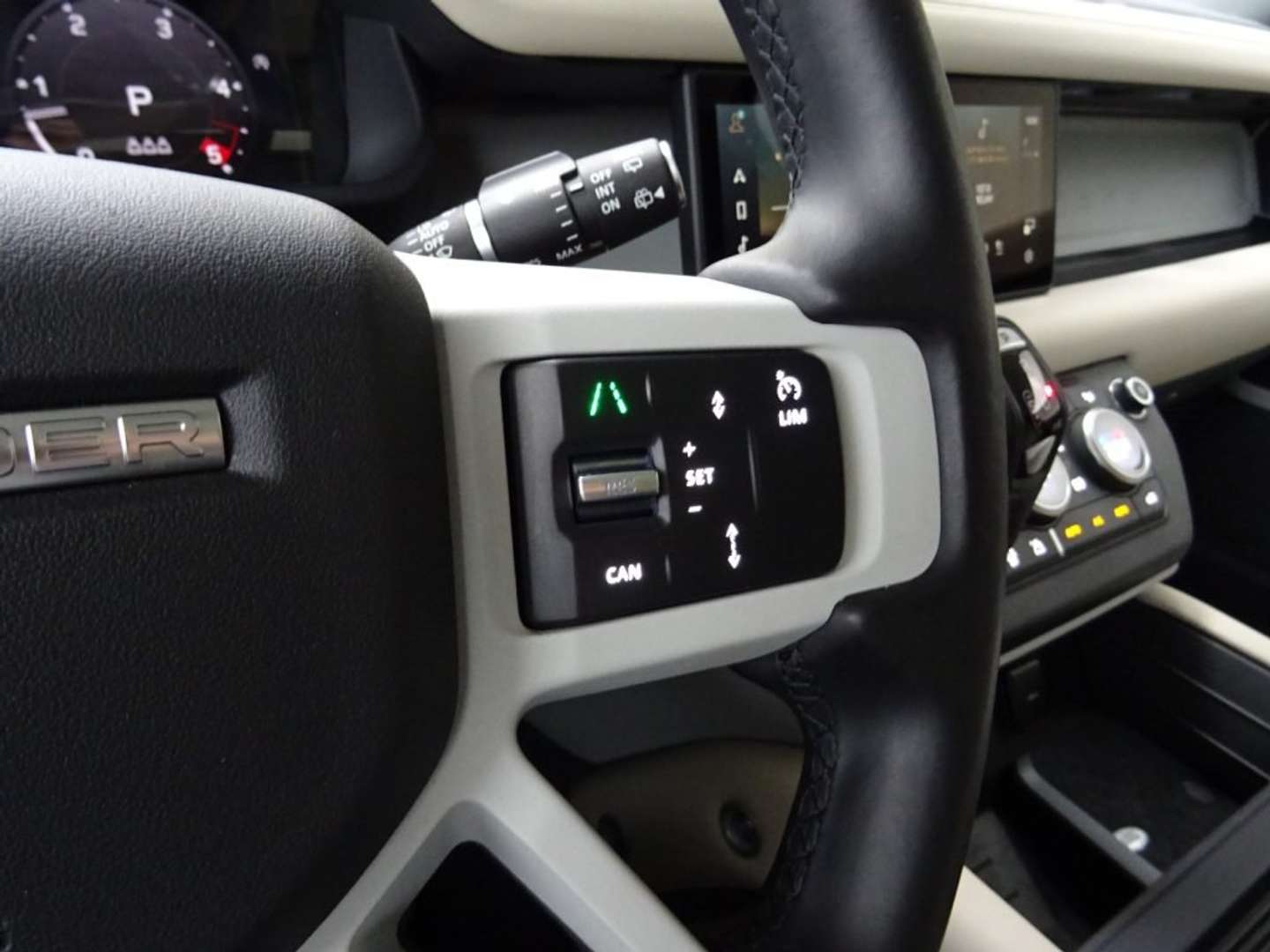 Land Rover Defender 90 SE 3.0D I6 250 CV AWD Auto - 2023 - Joinsteer - #12