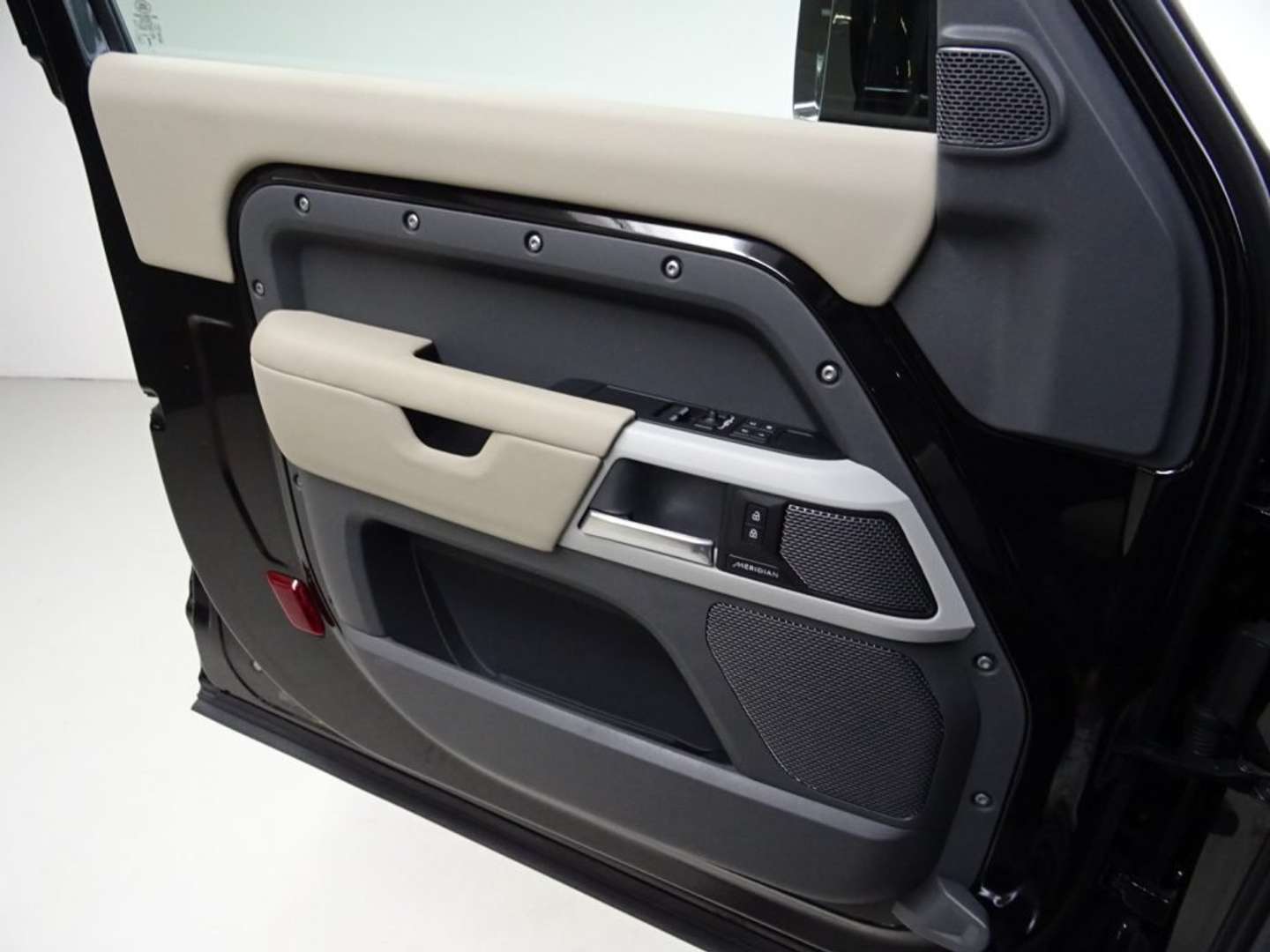 Land Rover Defender 90 SE 3.0D I6 250 CV AWD Auto - 2023 - Joinsteer - #17