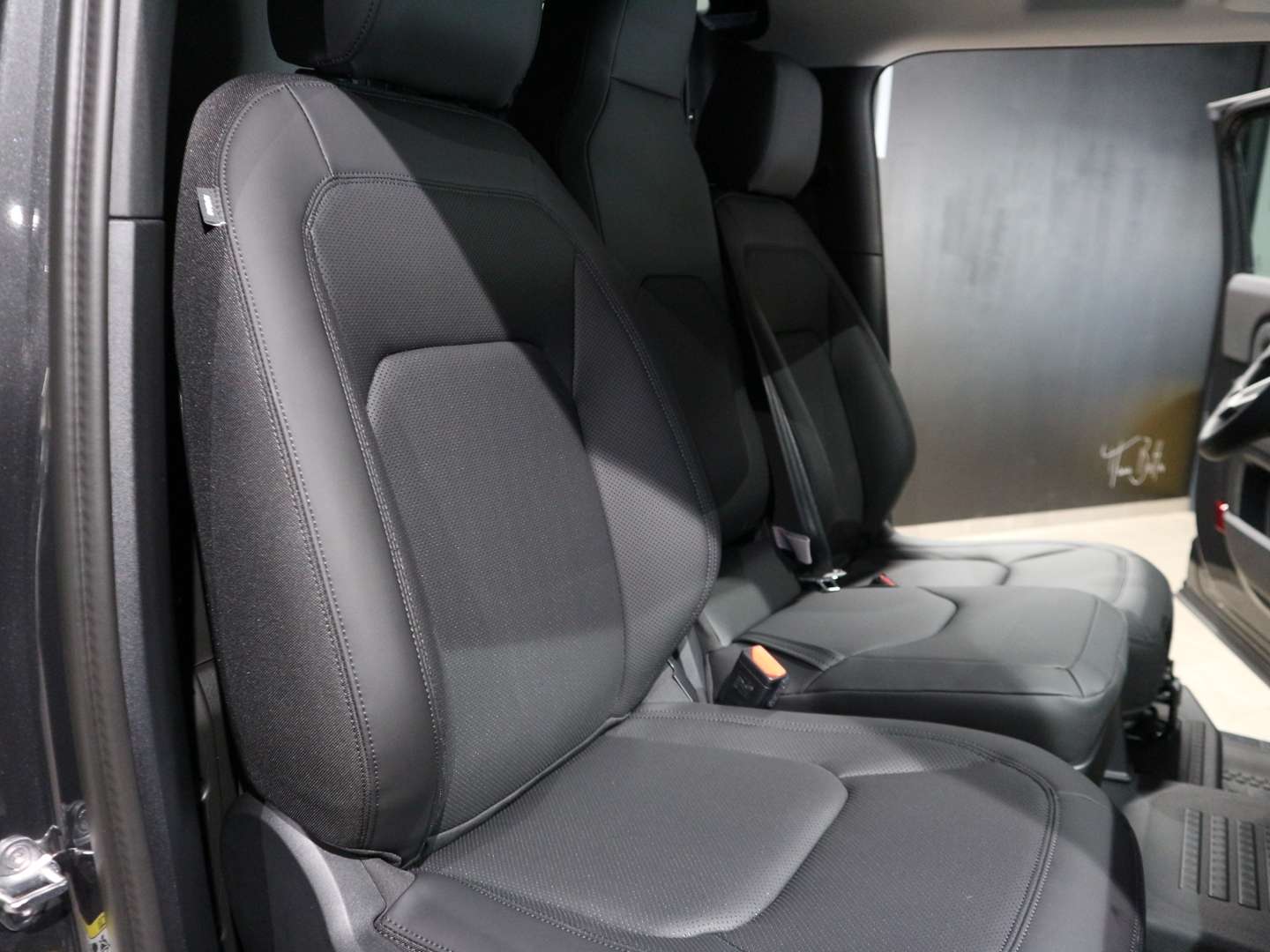 Land Rover Defender 90 HARD TOP S 3 PLACES 3.0 D200 - 2025 - Joinsteer - #6