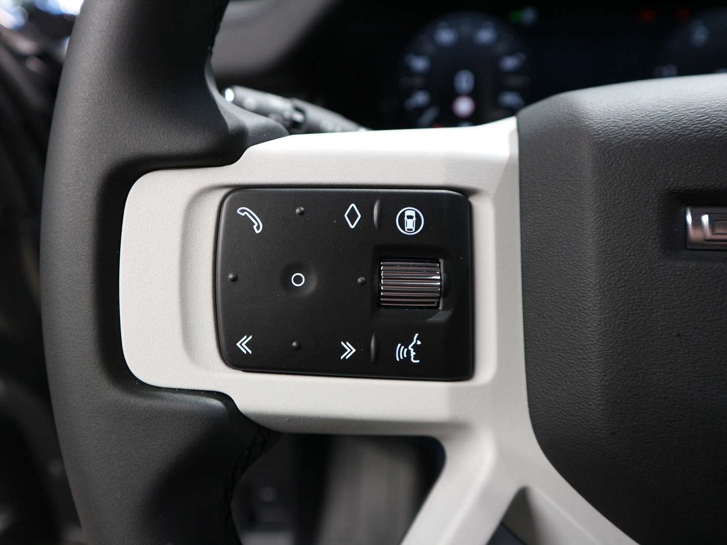 Land Rover Defender 90 HARD TOP S 3 PLACES 3.0 D200 - 2025 - Joinsteer - #13