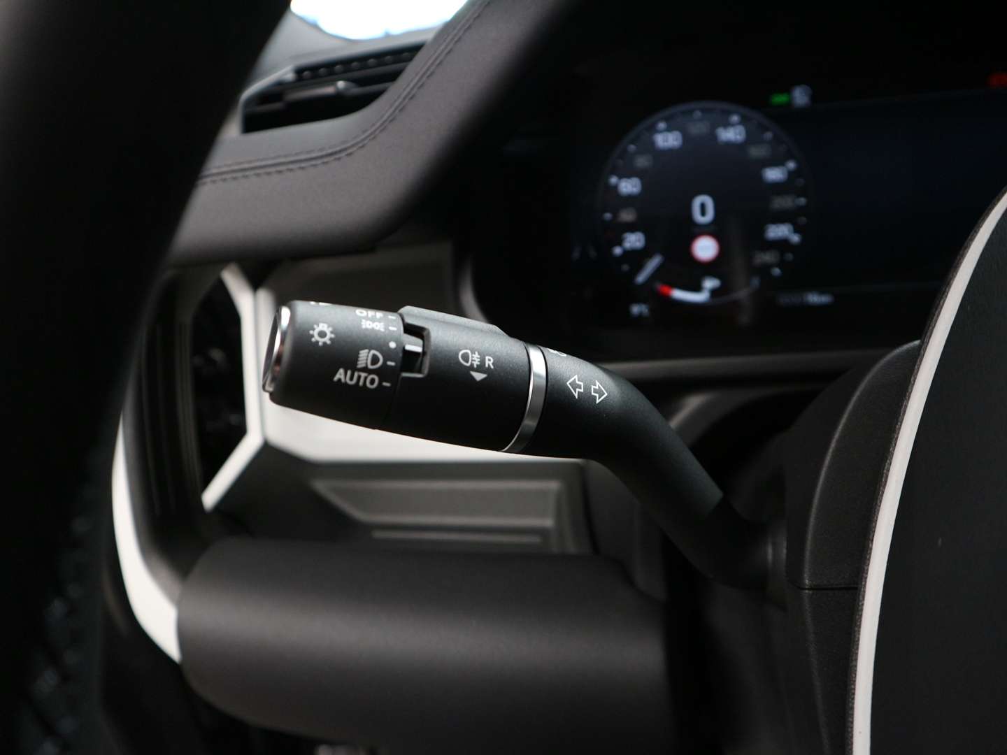 Land Rover Defender 90 HARD TOP S 3 PLACES 3.0 D200 - 2025 - Joinsteer - #15