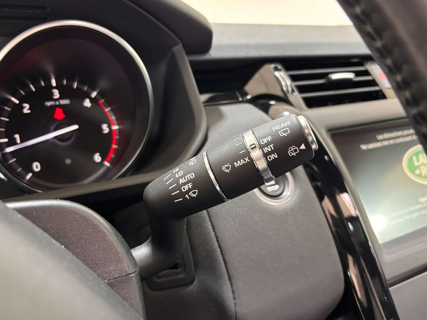 Land Rover Discovery 7PLACES NAVI*CLIM*MERIDIAN SOUND* 2.0 SD4 SE 240CV - 2020 - Joinsteer - #18